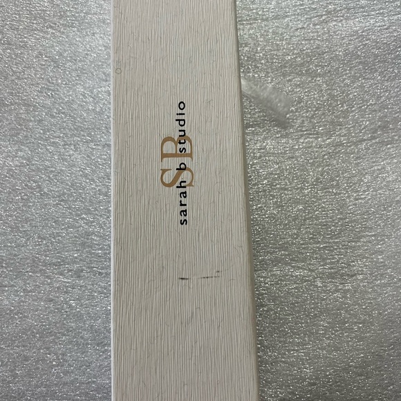 Sarah B Studio brand beautiful 3 bracelets NWT in original box - Picture 2 of 6